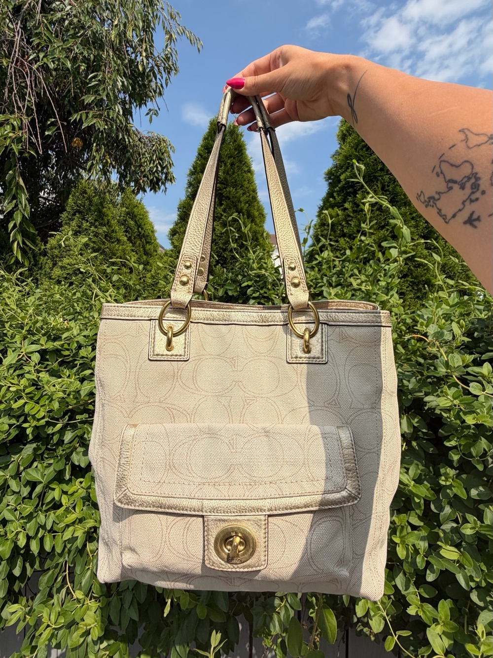 Coach Penelope Signature Ivory Metallic Tote Shoulder Bag